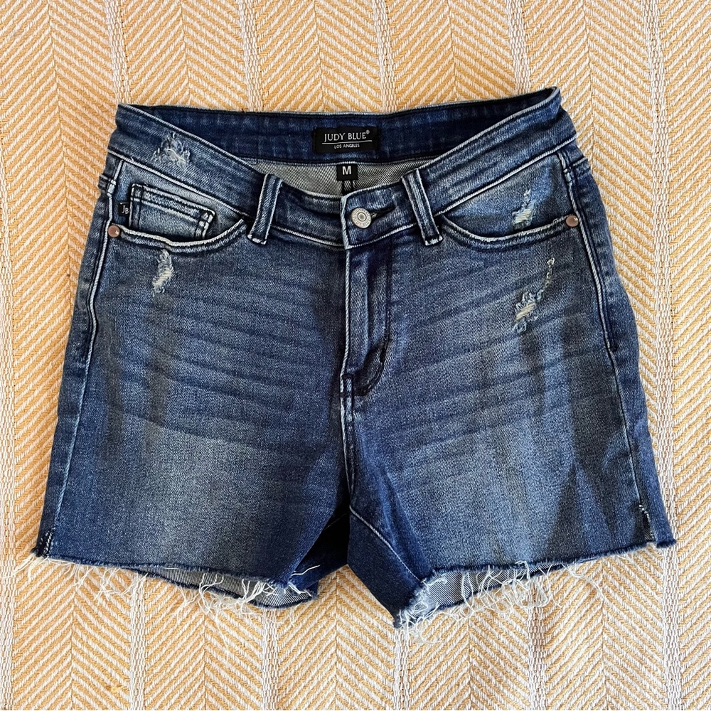 Judy Blue Cutoff Jean Shorts with Distressed sz 29